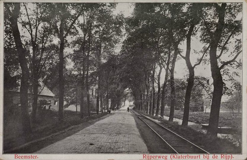 Prentbriefkaart van de Rijperweg met tramrails.