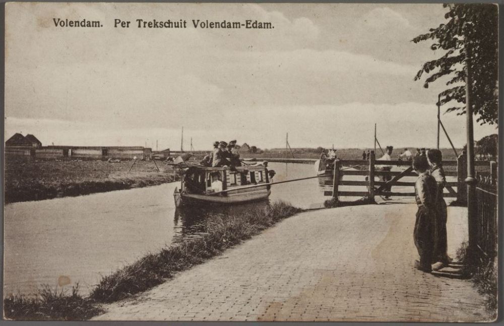 Per trekschuit op reis door Noord-Holland, begin 20ste eeuw