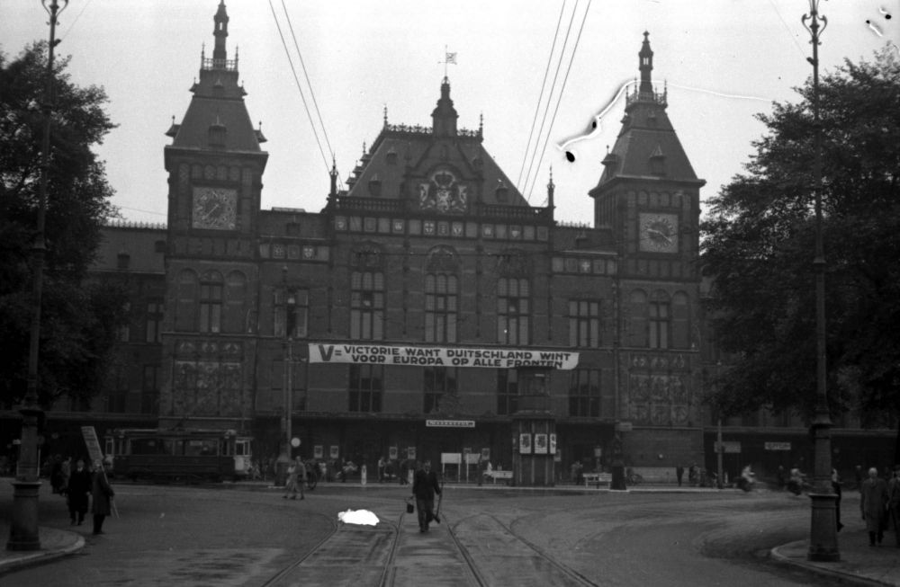 Stationsplein, zomer 1941.