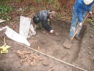 Opgraving bij Limmer St. Maartenskerk.