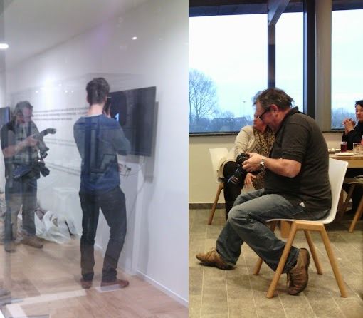 Fotograaf Kenneth Stamp aan het werk voor het Huis van Hilde.