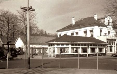 Hotel De Rozenboom aan de Brinklaan in Bussum.
