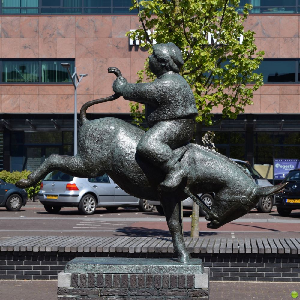 Dik Trom beeld in Hoofddorp