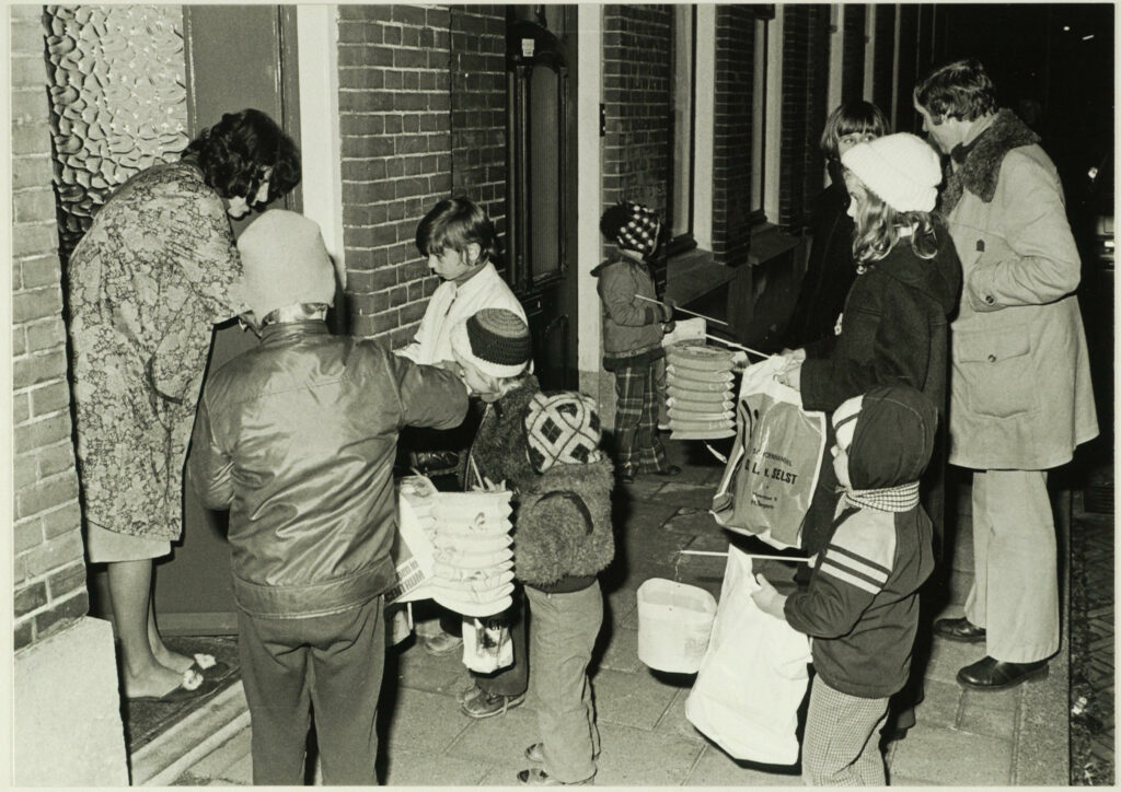 '11 november is de dag, dat mijn lichtje branden mag' - ONH