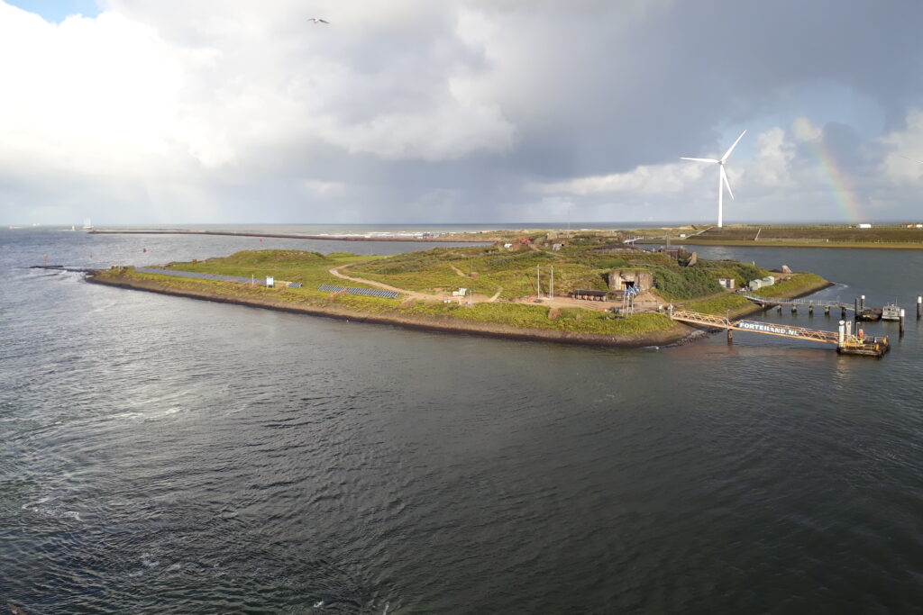 Duitse latrine Forteiland IJmuiden blootgelegd