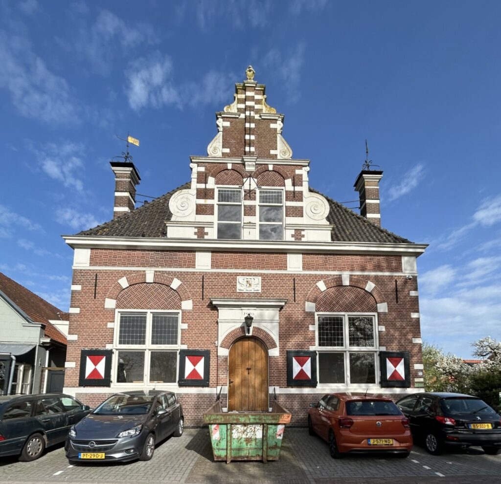 Hilversum en Amsterdam worden buren