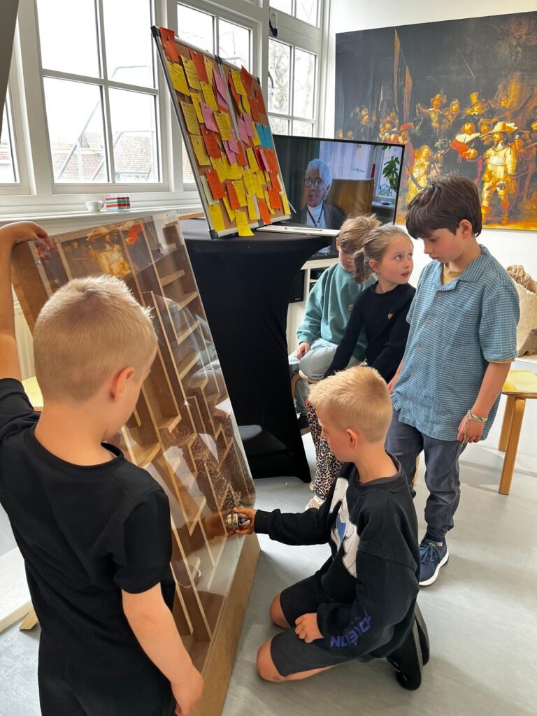 Vier de Dag van de Aardbei en kom tot rust met yoga in Museum Kennemerland