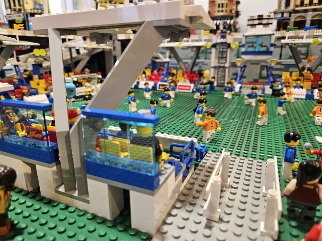 LEGO stadion in station Hoorn