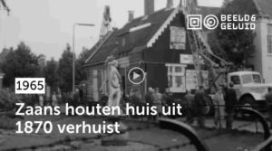Zaans houten huis uit 1870 verhuist (1965)