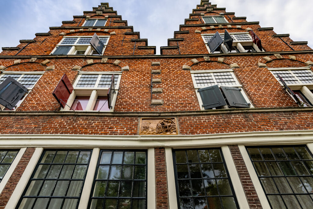 Lezing over restauratie van historische houten gevelornamenten